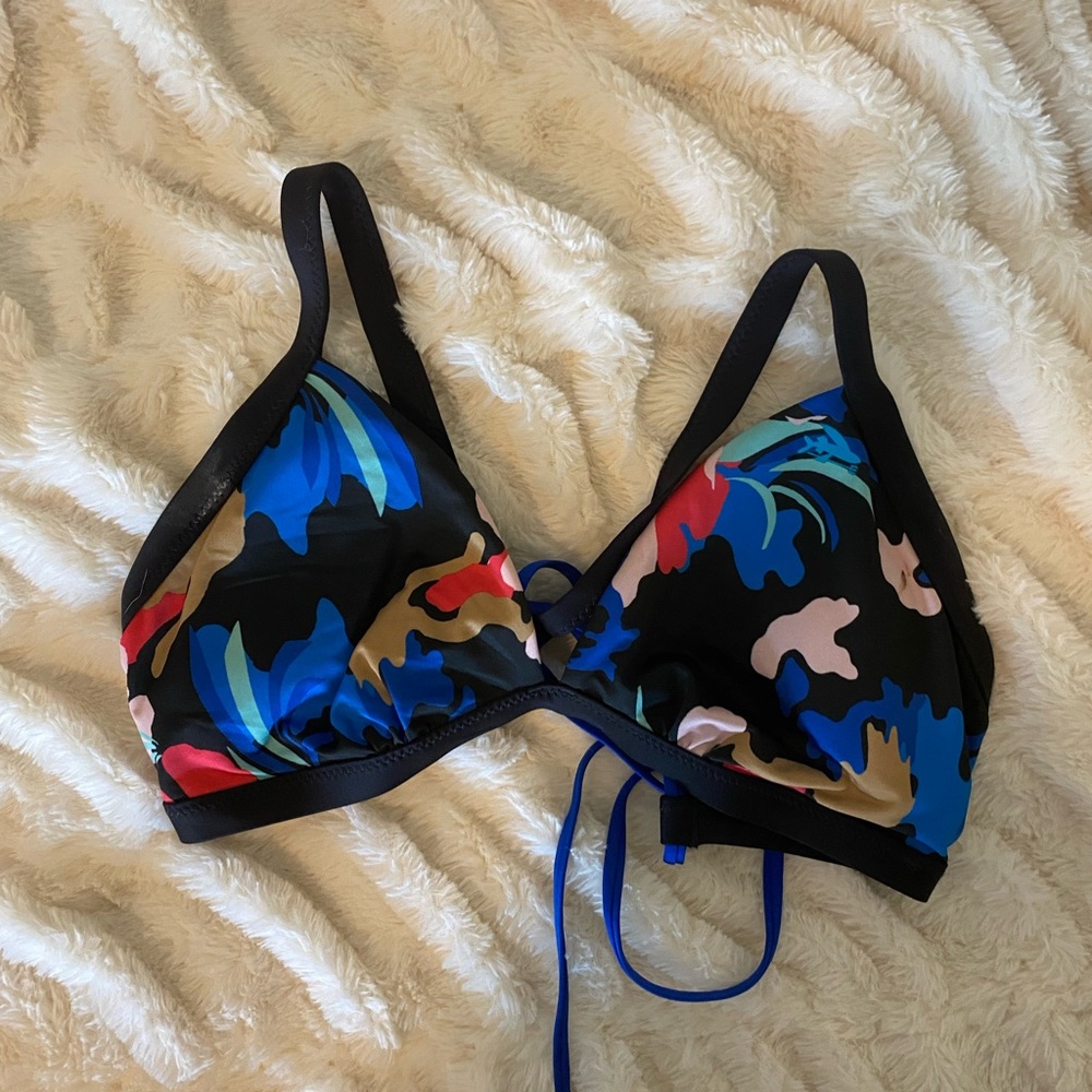 Unique bikini top - Picture 2 of 3